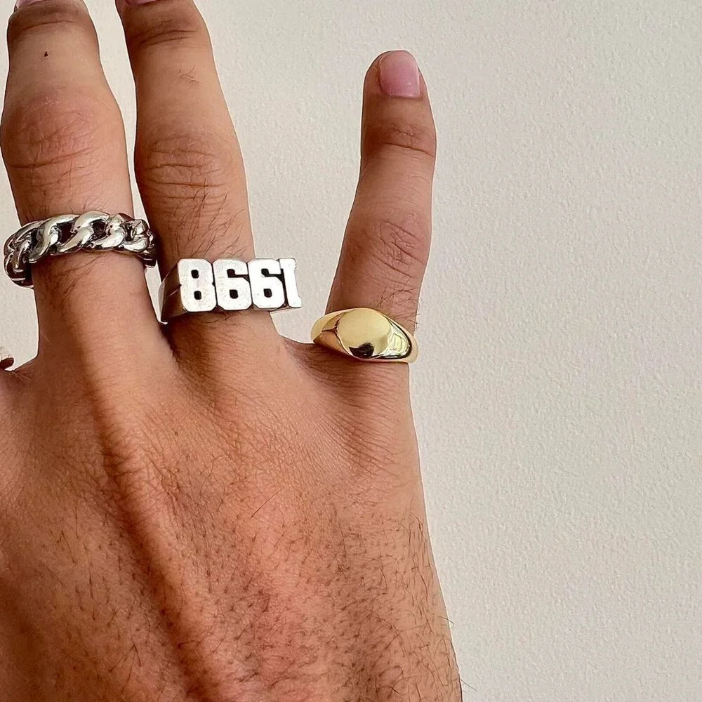 vintage gold signet oval ring